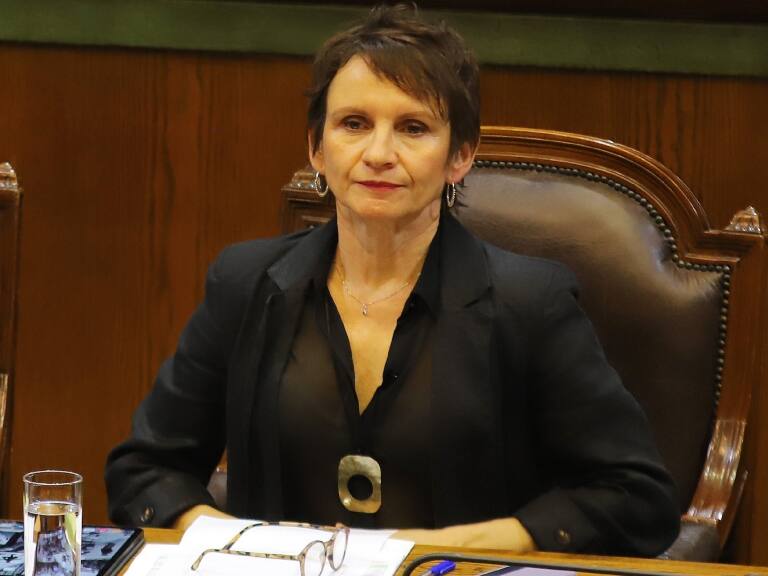 «Un acto cobarde e inexplicable»: Ministra Tohá se refiere a ataque a funcionarios de la salud en Curacautín