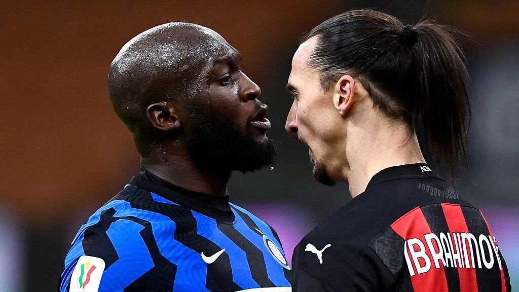 STADIO GIUSEPPE MEAZZA, MILAN, ITALY - 2021/01/26: Zlatan Ibrahimovic (R) of AC Milan argues with Romelu Lukaku of FC Internazionale during the Coppa Italia football match between FC Internazionale and AC Milan. FC Internazionale won 2-1 over AC Milan. (Photo by Nicolò Campo/LightRocket via Getty Images)