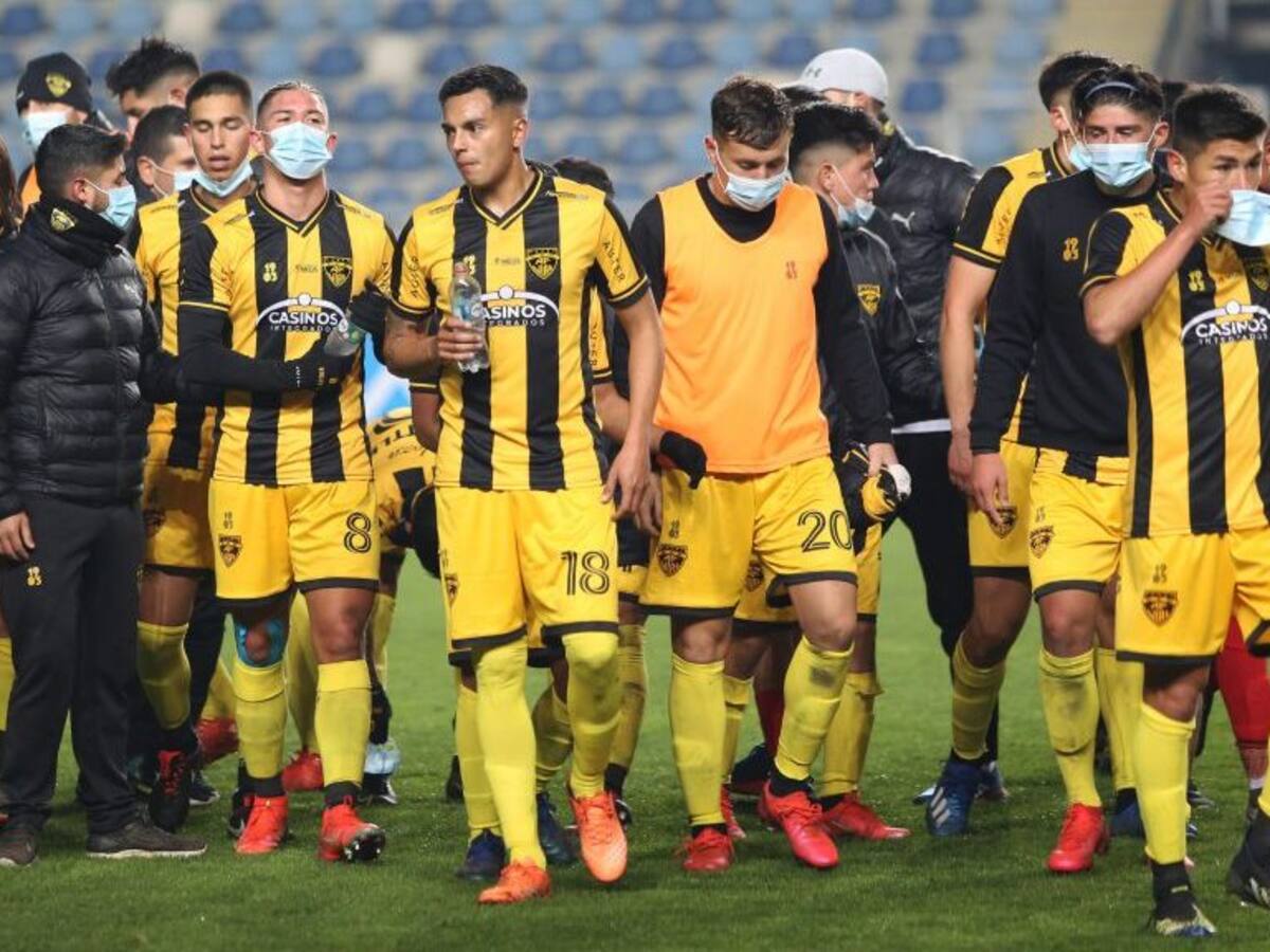 Fernández Vial podría no debutar hoy en la Primera B