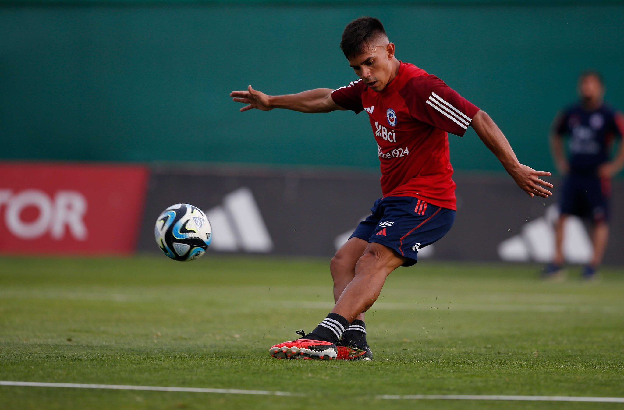 @LaRoja