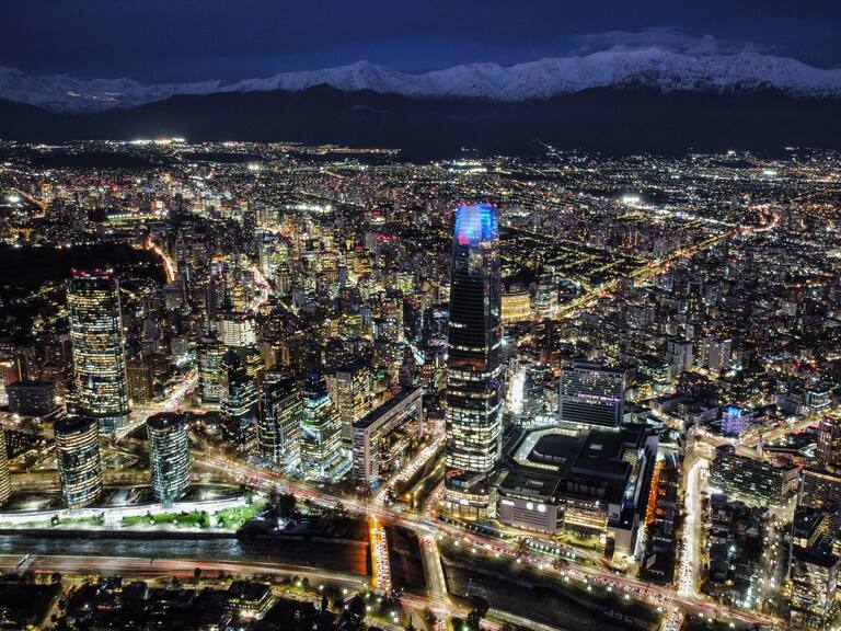 La más alta desde 2015: inversión extranjera en Chile cerró 2023 con alza de 19,2%