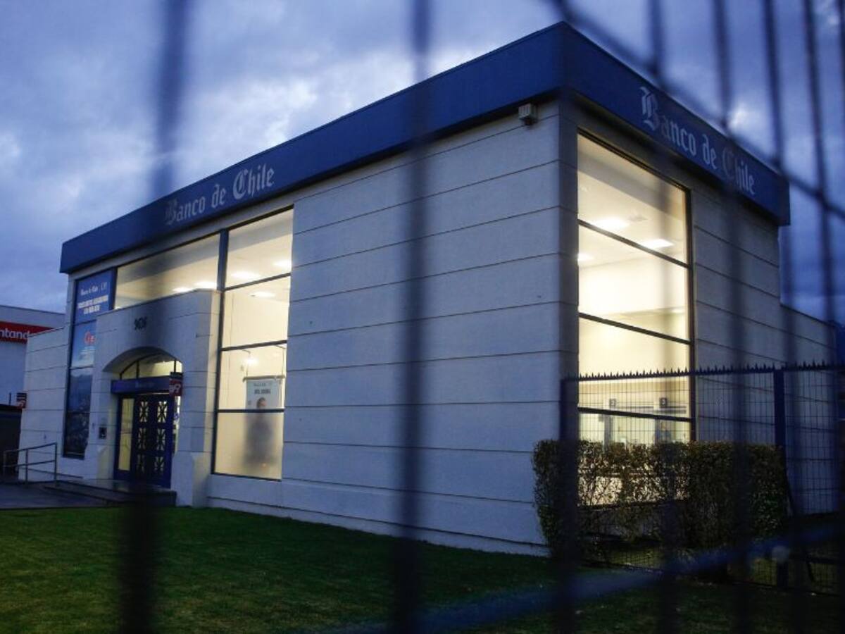 Solitario ladrón de banco es detenido con el botín en las manos en La Florida