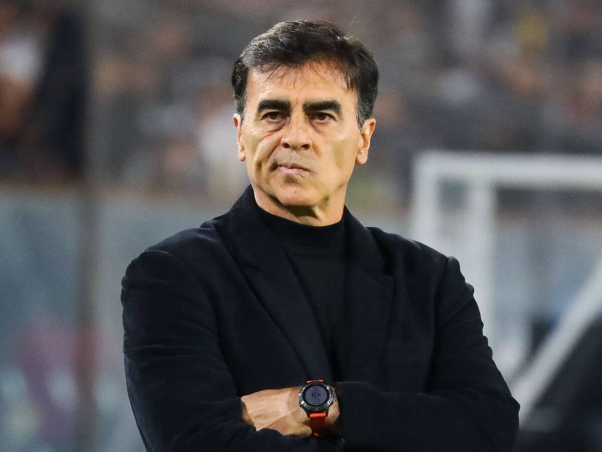 Gustavo Quinteros analiza la crisis de La Roja y destaca a dos jugadores que quedaron fuera de la última nómina
