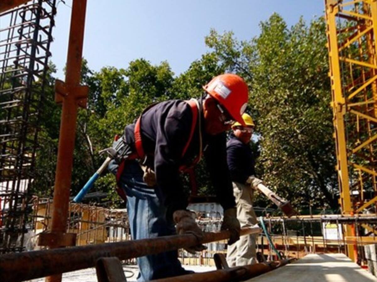 Imacec de febrero cayó 1,3% y se transformó en el peor mes en ocho años
