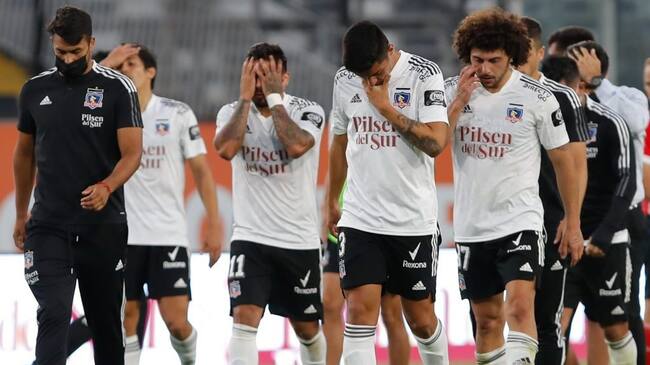 11 de Febrero del 2021/SANTIAGOJugadores de Colo Colo se lamenta ,durante el partido valido por la Trigésima tercera fecha del Campeonato Nacional AFP PlanVital 2020, entre Colo Colo vs Cobresal, disputado en el Estadio Monumental.
FOTO:FRANCISCO LONGA/AGENCIAUNO