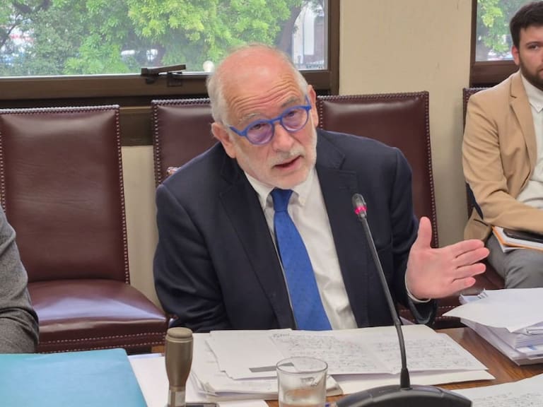 Carlos Montes descarta sobreprecios en compra de terrenos del Minvu: “La Contraloría nunca habló de eso”