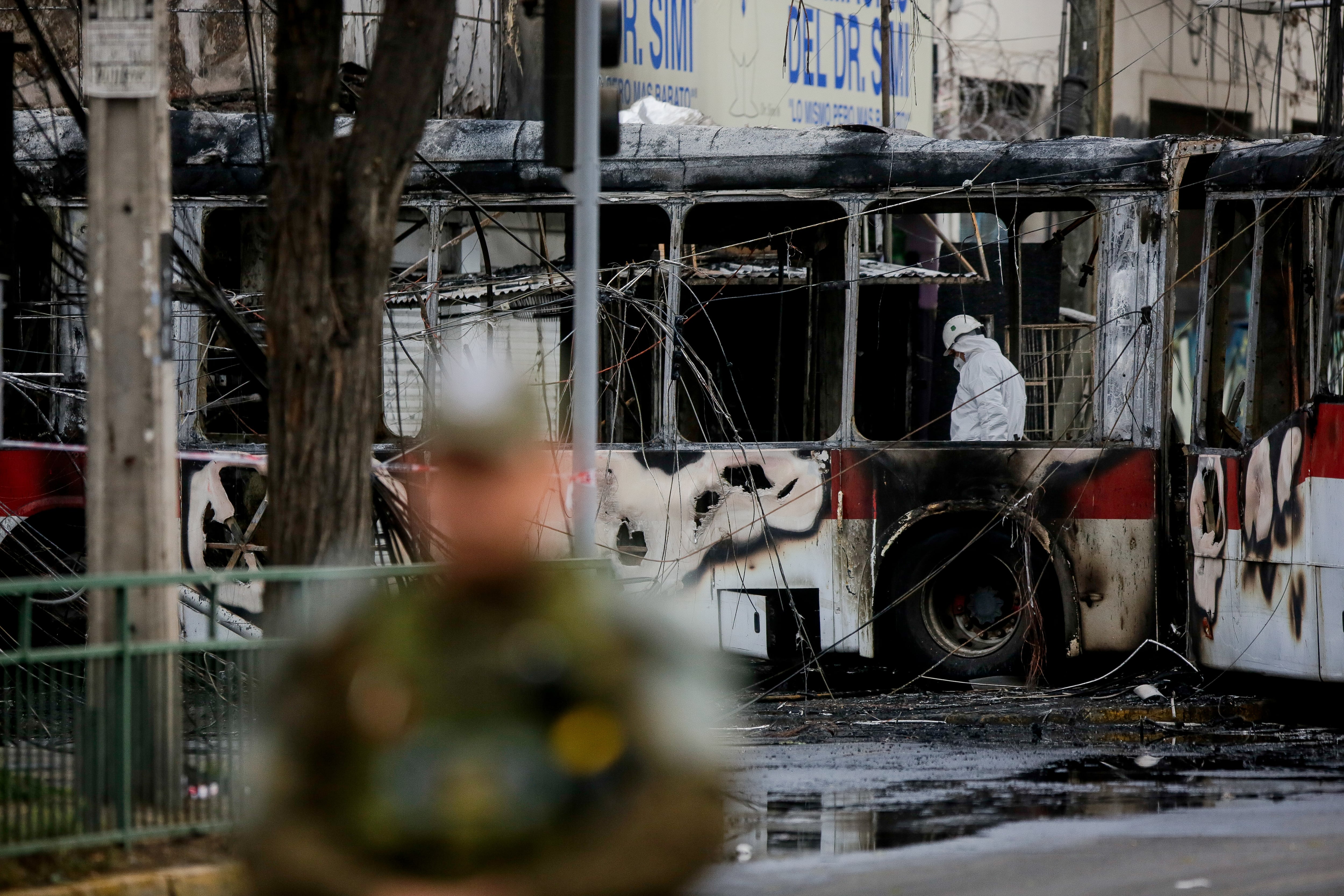 Accidente y posterior incendio en el barrio Franklin | Agencia Uno