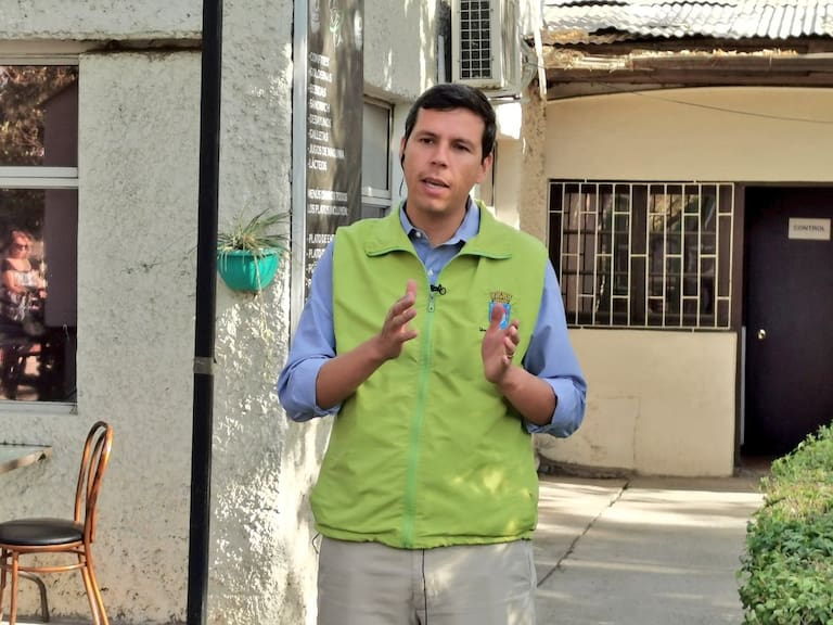 «No tuvimos coordinación»: Alcalde de Renca criticó a Mañalich por comunicar en Twitter primera muerte por Covid-19