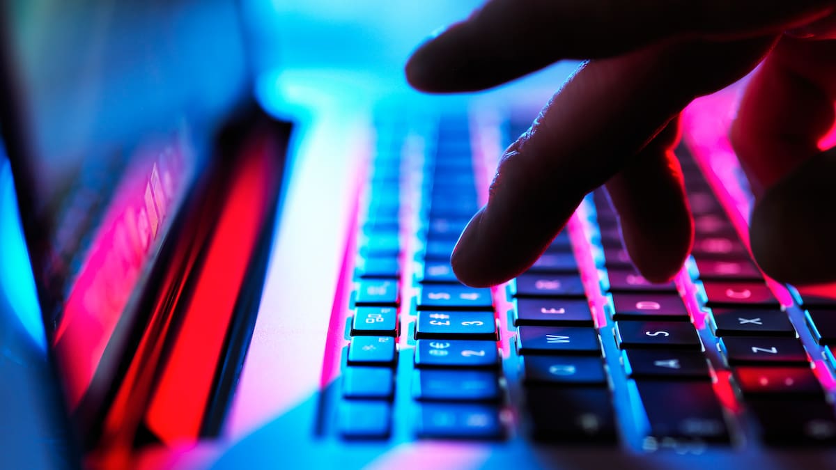 Estudio revela qué tipo de personas mienten más en Internet y por qué lo hacen