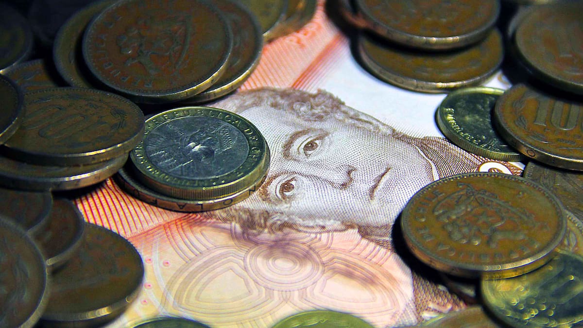 Revisa acá cuánto subirá la UF en Chile tras el IPC de marzo