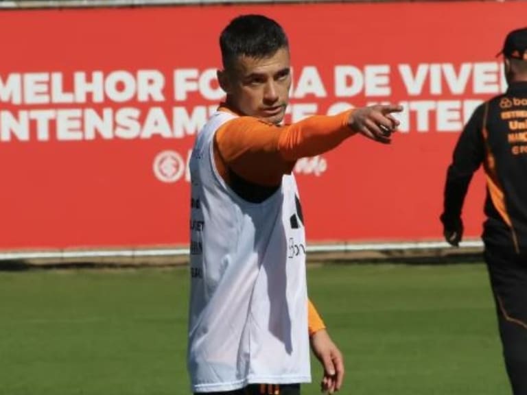 Charles Aránguiz presenta un retroceso en su recuperación física con el Inter de Porto Alegre