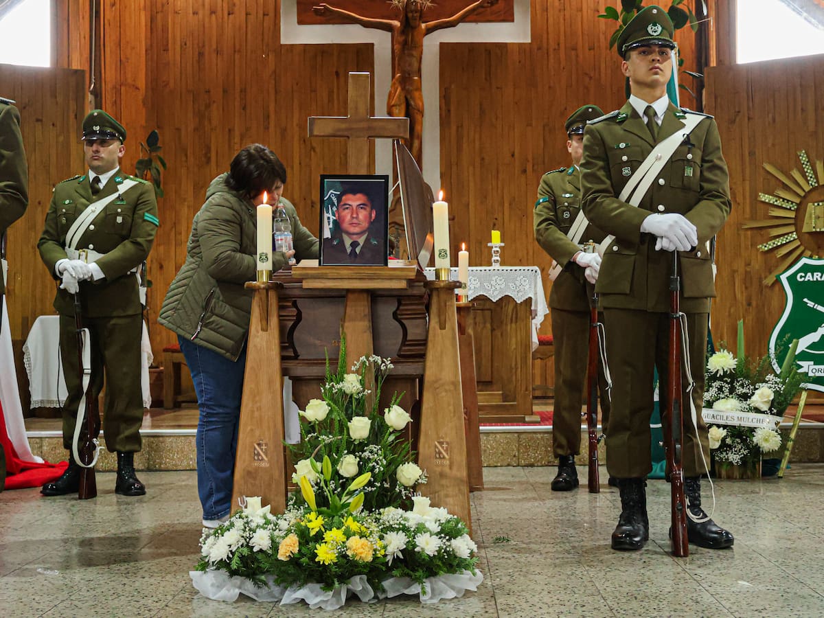Gobierno anuncia querella y acelera leyes de seguridad tras asesinato del sargento de Carabineros Jaime Urrea