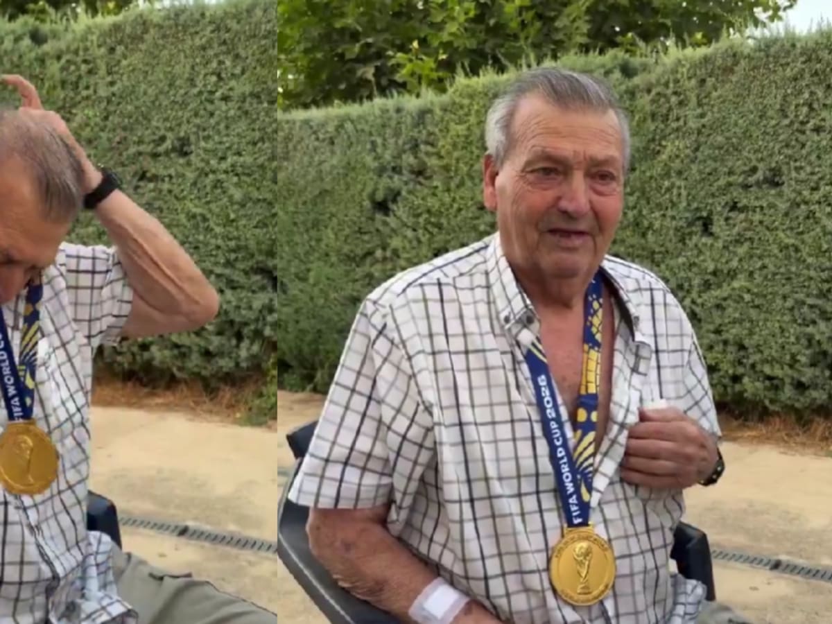 Un campeón con España le entregó la medalla del Mundial a su abuelo y así reaccionó: la imagen es conmovedora