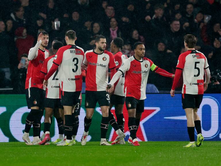Feyenoord vence por la mínima ante el Milan en la ida de los playoffs de la Europa League