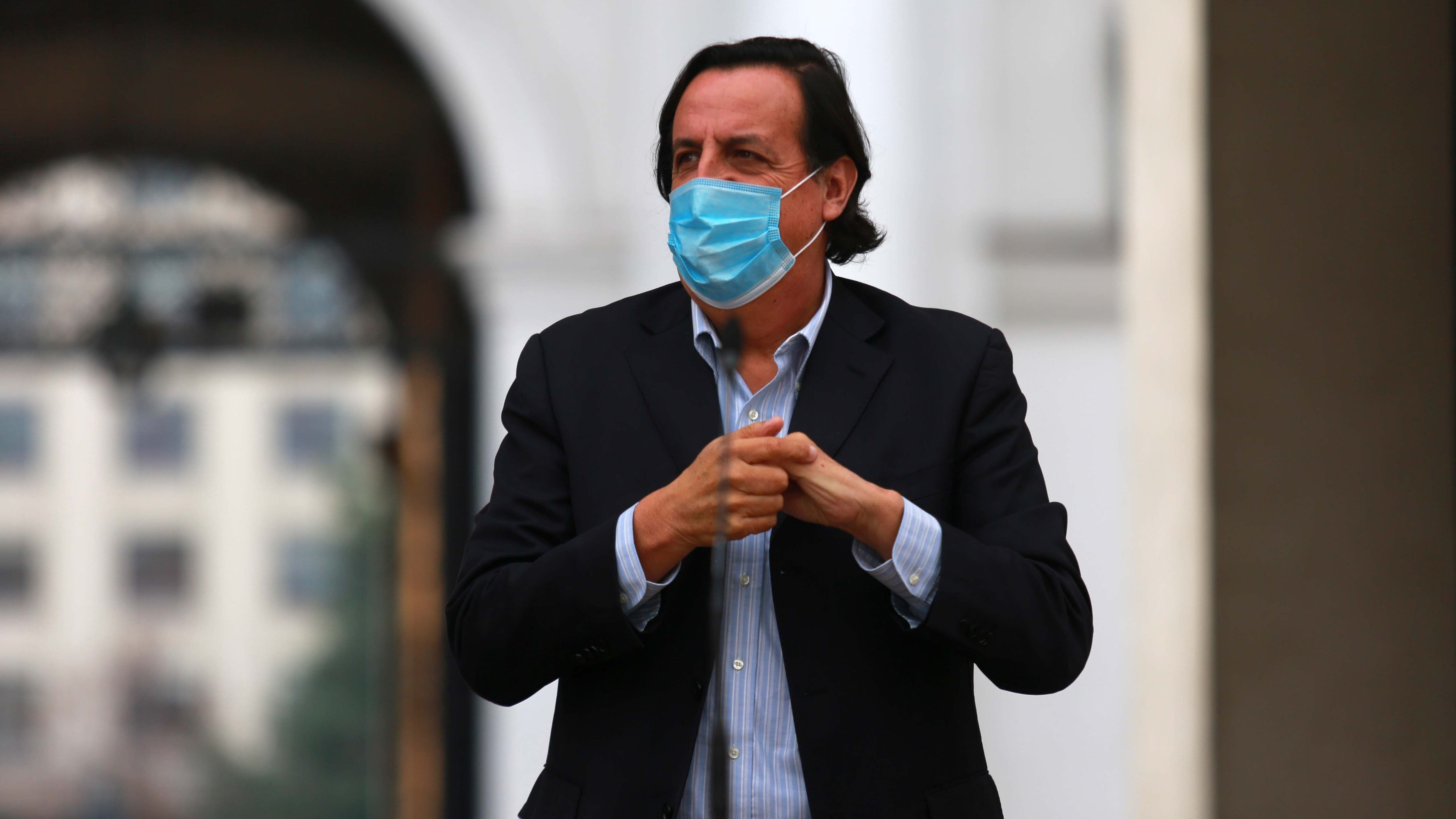 1 de Agosto de 2020/SANTIAGO
El Ministro del Interior y Seguridad Pública Víctor Pérez habla a los medios, Tras reuniónes con las directivas de las los partidos que conforman ChileVamos, en medio de la pandemia de COVID-19.
FOTO: JOSE FRANCISCO ZUÑIGA/AGENCIAUNO