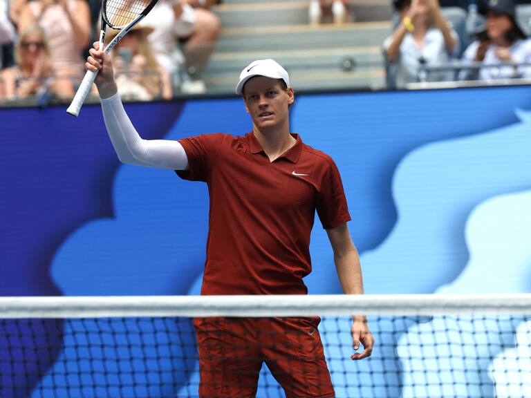 Ni dos horas en cancha: el contundente debut de Jannik Sinner en el US Open 2025