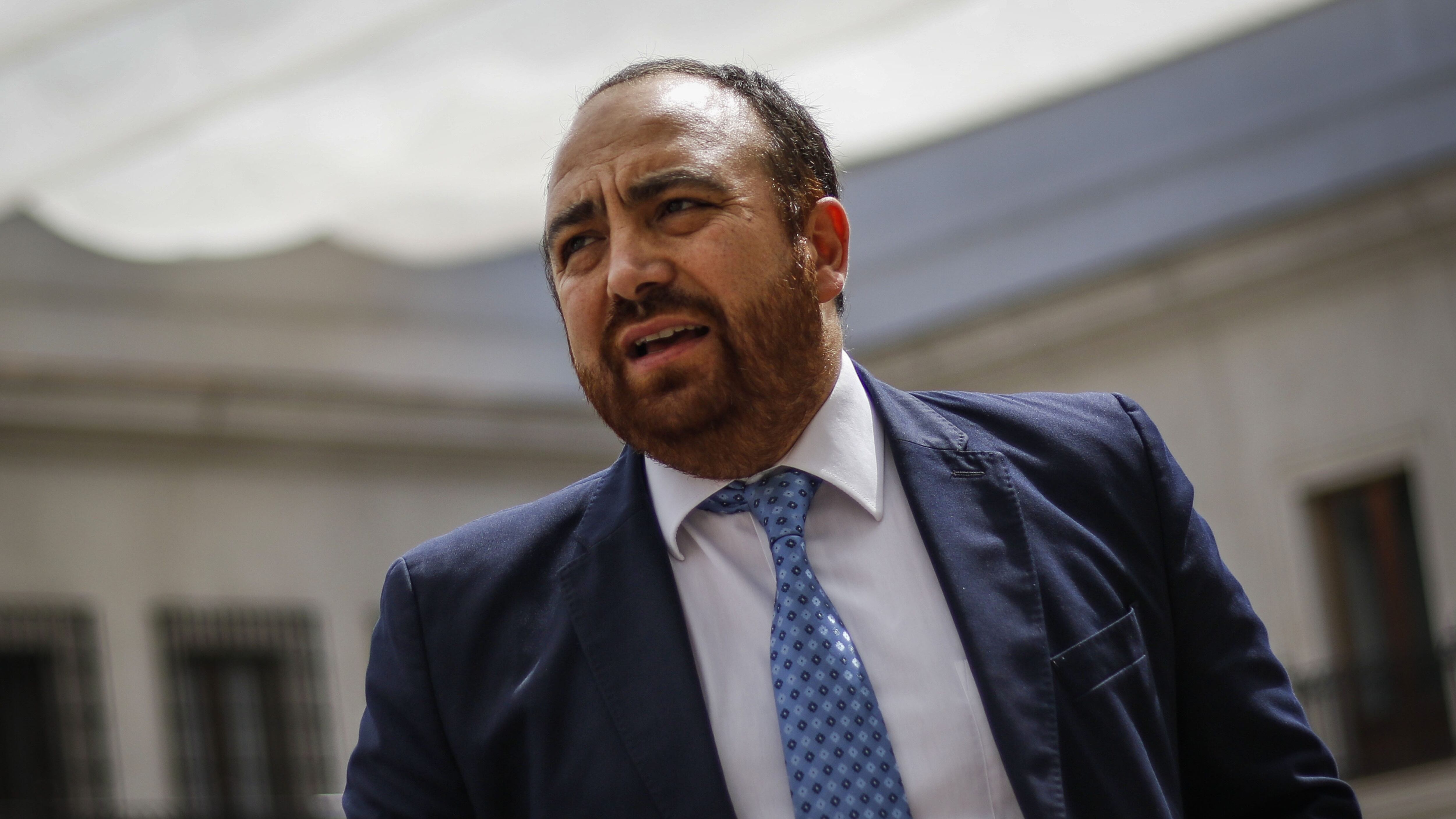 14 de enero del 2020/SANTIAGOEl Presidente de la Democracia Cristiana, Fuad Chahin, se reúne con el ministro de Desarrollo Social. Fuad Chahin, el presidente de la Democracia Cristiana, se retira tras finalizar la reunion.
FOTO: SEBASTIAN BELTRAN GAETE/AGENCIAUNO