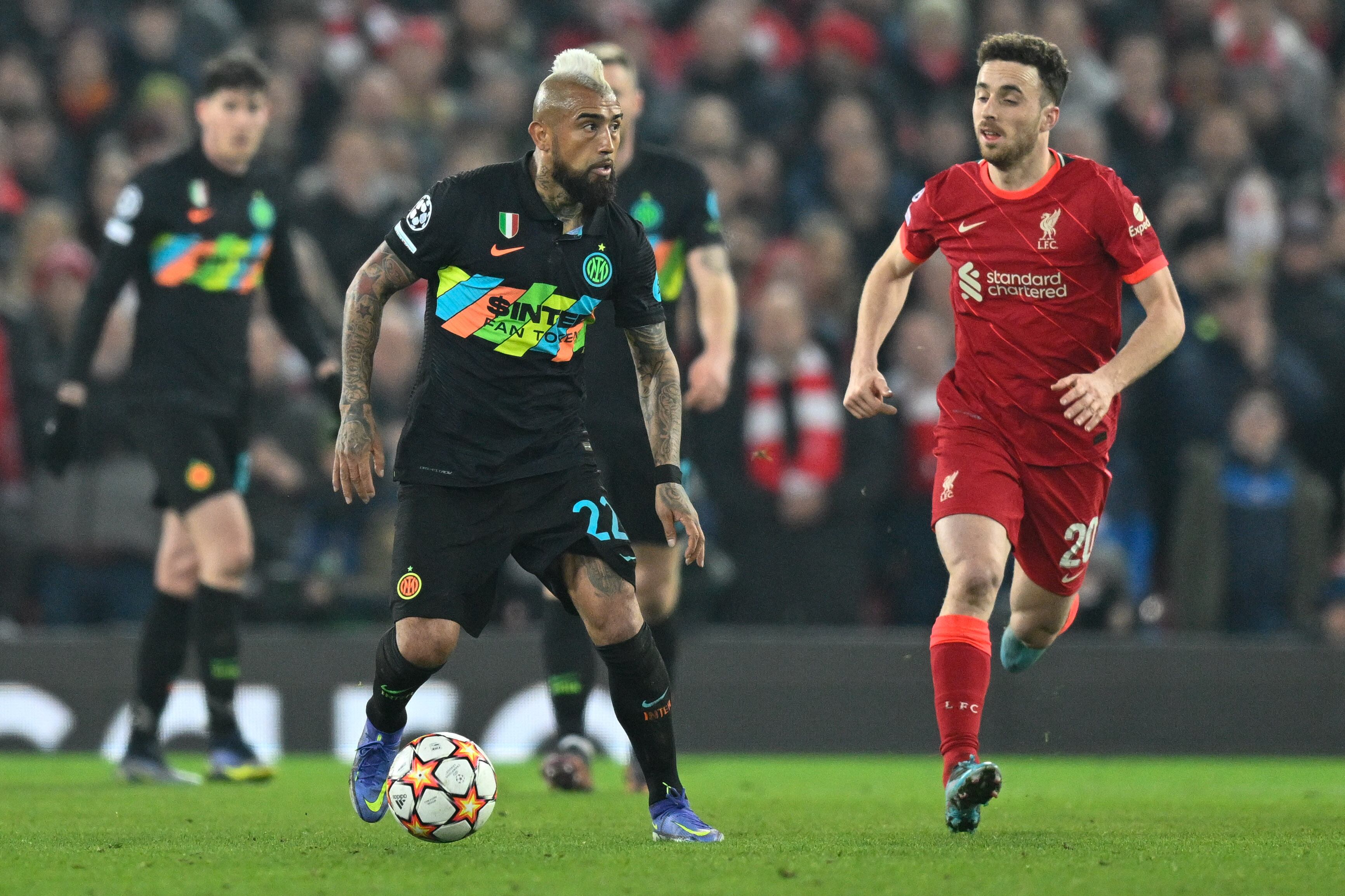Arturo Vidal y Diogo Jota. Foto: Getty Images