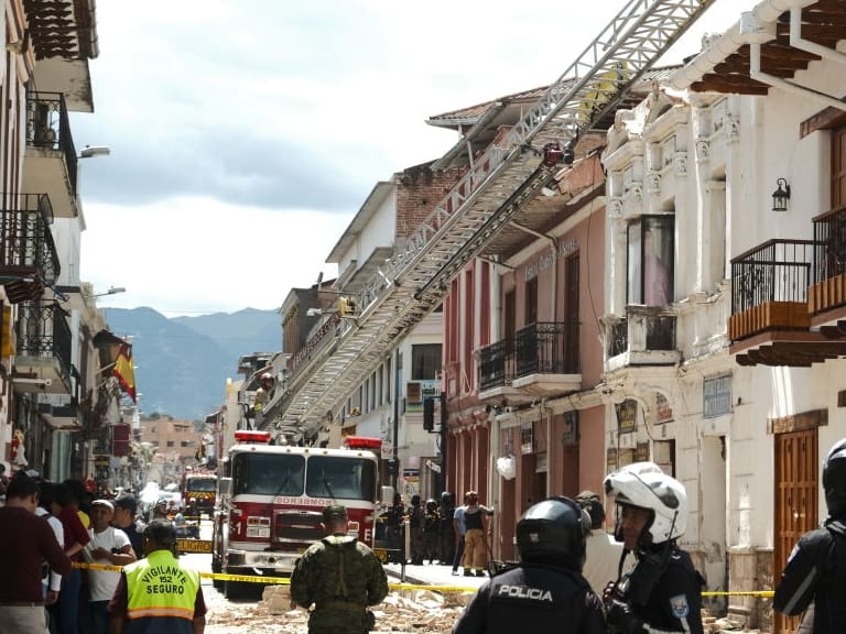 Terremoto en Ecuador: Gobierno solidariza con el país y afirma que no hay chilenos afectados