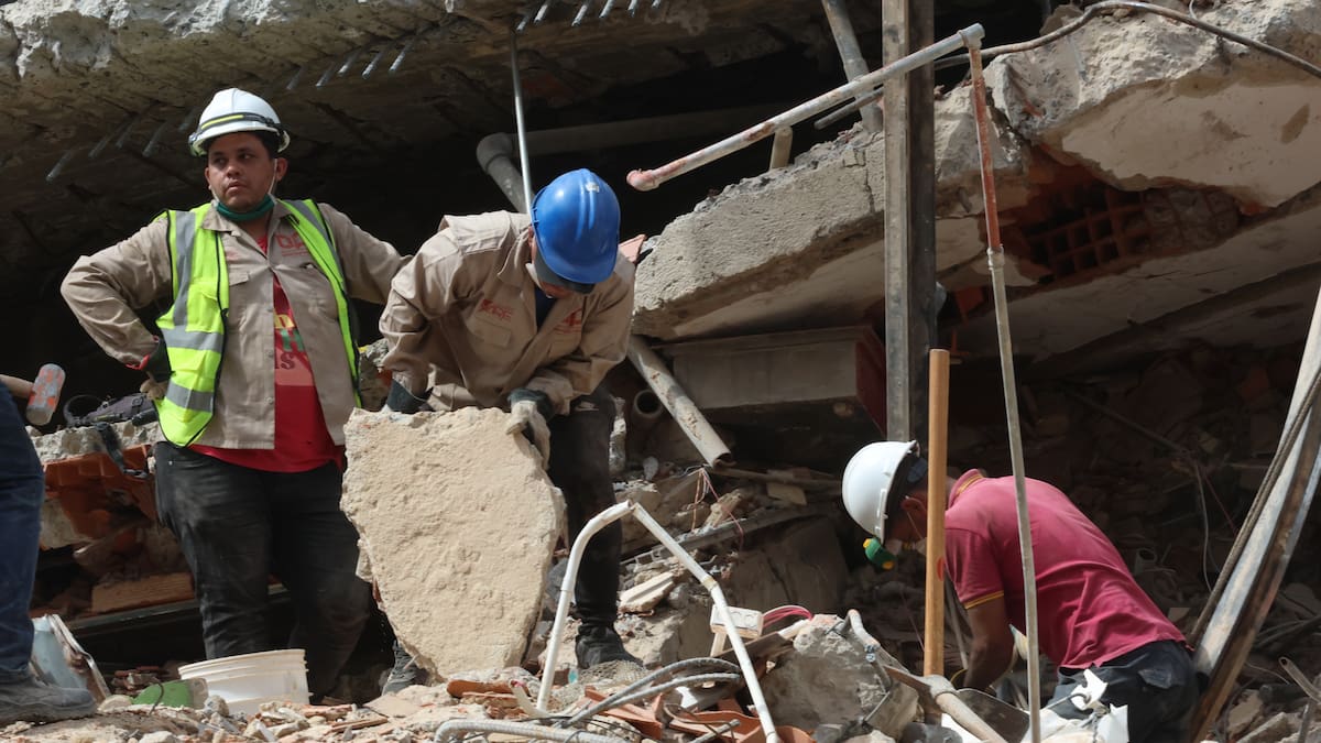 Terremoto en Venezuela: maquinaria inicia remoción de escombros en La Guaira mientras baja la esperanza de encontrar sobrevivientes