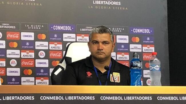 Damián Muñoz levanta la cabeza tras derrota de Curicó en Copa Libertadores: "Nos jugaremos todas las opciones en Paraguay"