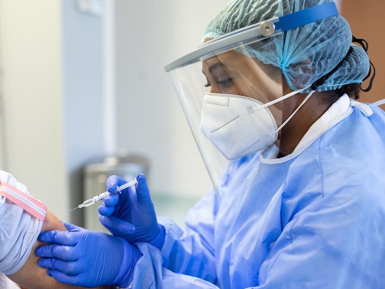 Minsal entregó nuevo reporte del covid-19: 1.677 casos nuevos y 16 muertos