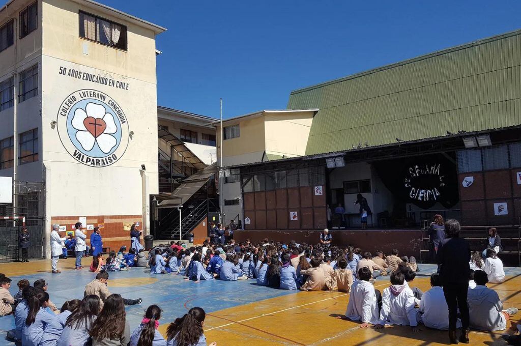 Director de Colegio Luterano habla sobre suspensión por narcofuneral en Valparaíso