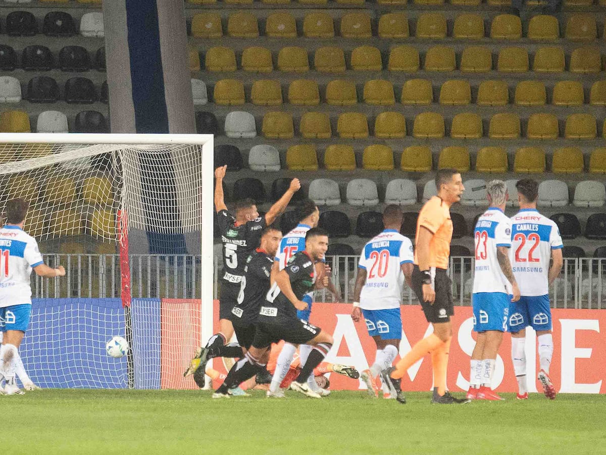 El espectacular gol de Bryan Carrasco con el que palestino abrió la cuenta ante la Universidad Católica