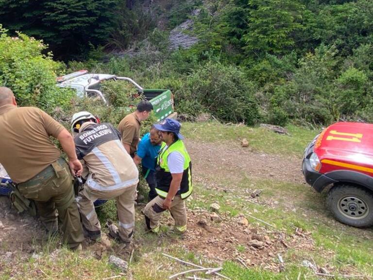 Tragedia en Futaleufú: doctora muere tras caer a barranco mientras realizaba con su familia