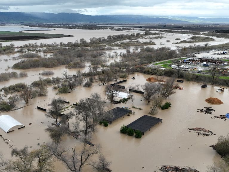 Joe Biden declara estado de catástrofe en California por grandes inundaciones