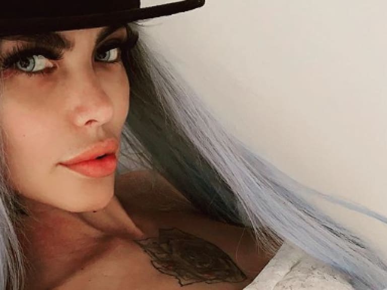 Angie Jibaja anunció el lanzamiento de su autobiografía: «Quiero que conozcan más de mí para que todo calce»