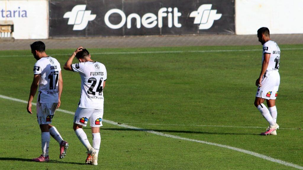 05 de Diciembre de 2020/TALCAHUANO
Fuentes al finalizar el partido en el empate 2-2, durante el partido valido por la Vigesima primera fecha del Campeonato Nacional AFP PlanVital 2020, entre Huachipato vs Colo Colo, disputado en el Estadio CAP

FOTO:DANIEL PINO/AGENCIAUNO