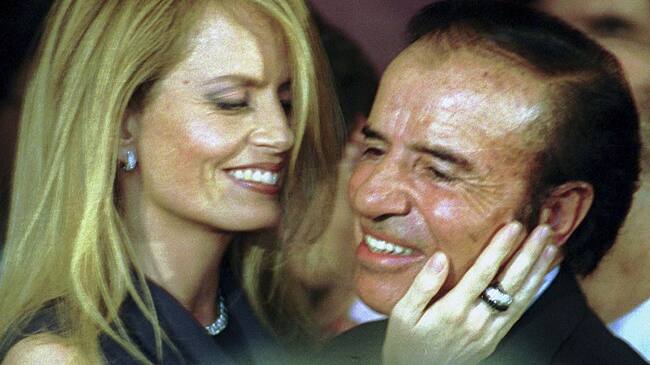zzzznacp2NOTICIAS ARGENTINAS BAIRES, OCTUBRE 3: (ARCHIVO) La Cámara Federal porteña revocó el archivo y dispuso se siga investigando al ex presidente Carlos Menem y a su ex esposa Cecilia Bolocco por presunto enriquecimiento ilícito. FOTO NA: MARCELO CAPECEzzzz