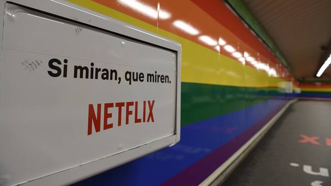 Publicidad de contenido LGBTIQ+ en Netflix | Madrid, EspañaThe MADO festival celebrate, discuss and show diversity of the LGBTIQ people to mark the 50th Anniversary of the Stonewall Uprising and a half-century of LGBTQIA+ liberation. (Photo by John Milner/SOPA Images/LightRocket via Getty Images)