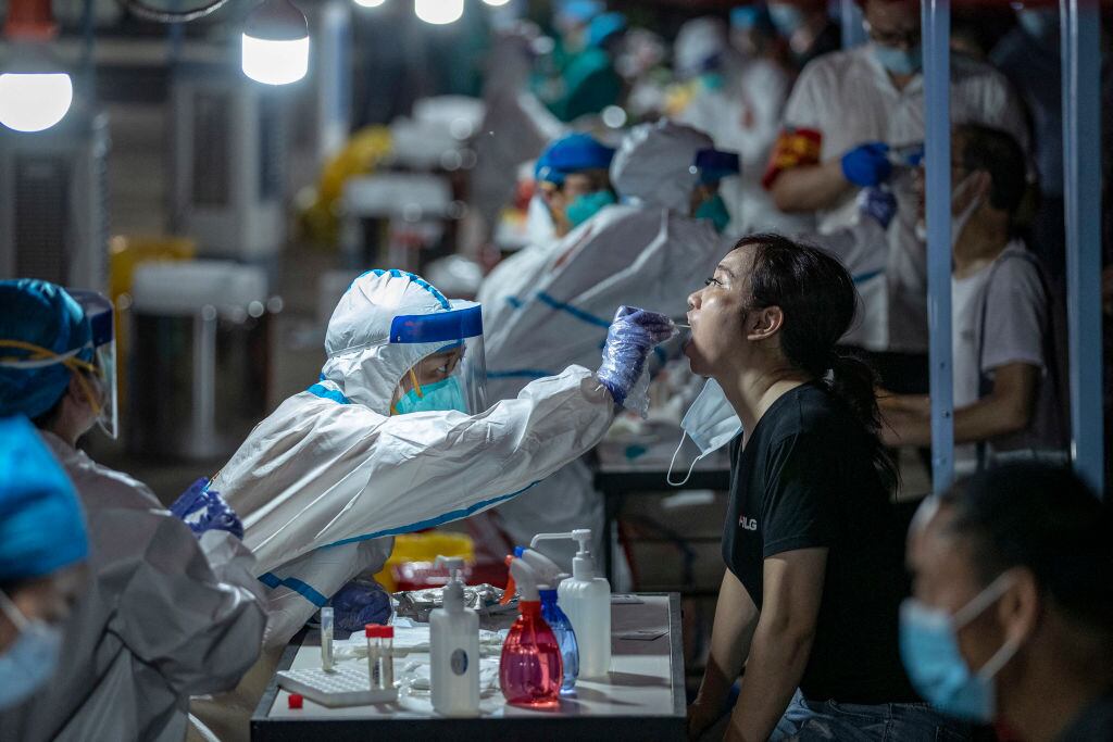 Exámenes masivos ara detectar el Covid-19 en la ciudad de Wuhan
