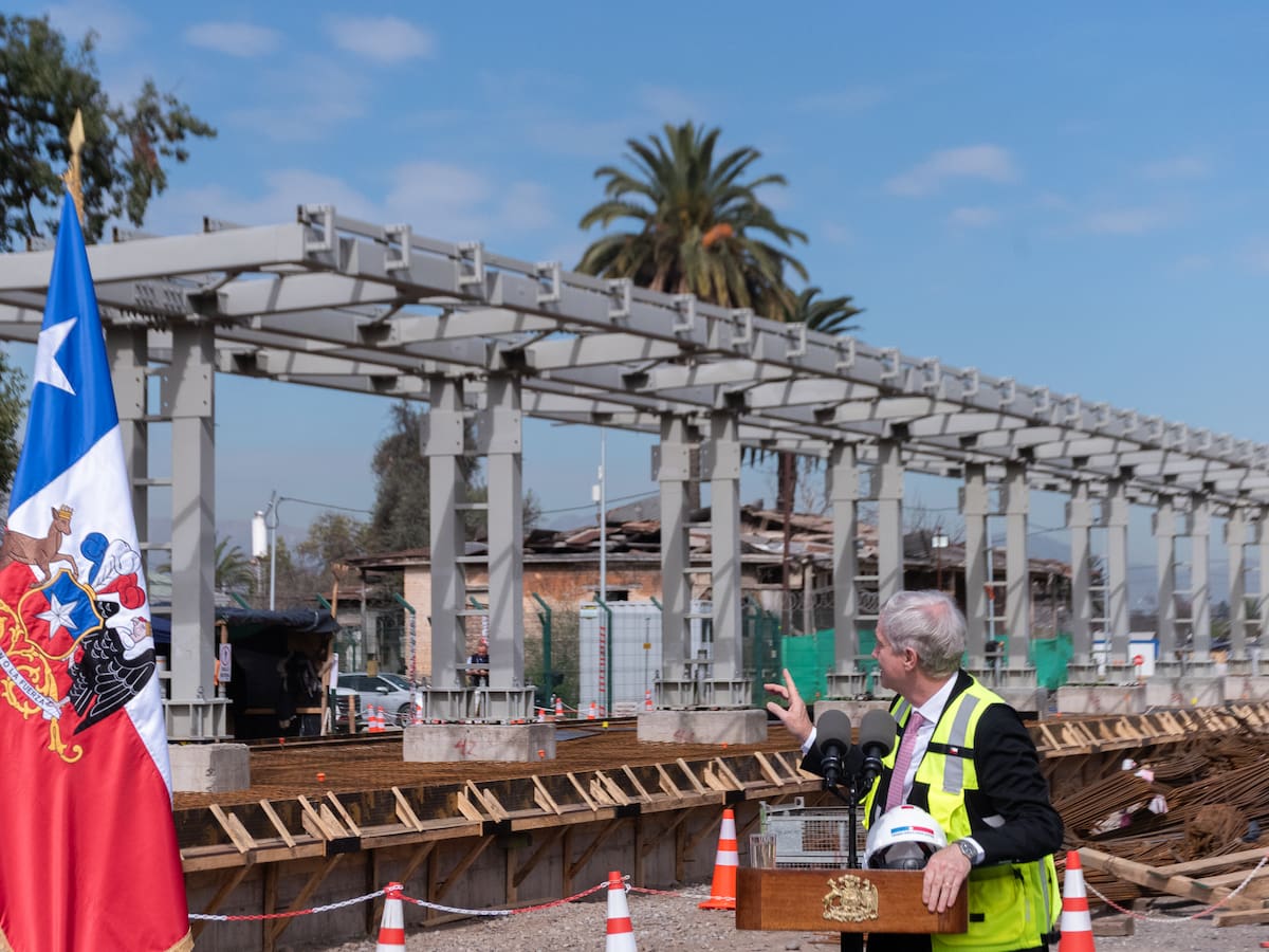 Gobierno descarta revertir licitación desierta del Tren Melipilla y Claudio Orrego advierte: “En tres años no vamos a estar iniciando obras”