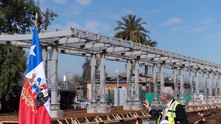 Gobierno descarta revertir licitación desierta del Tren Melipilla