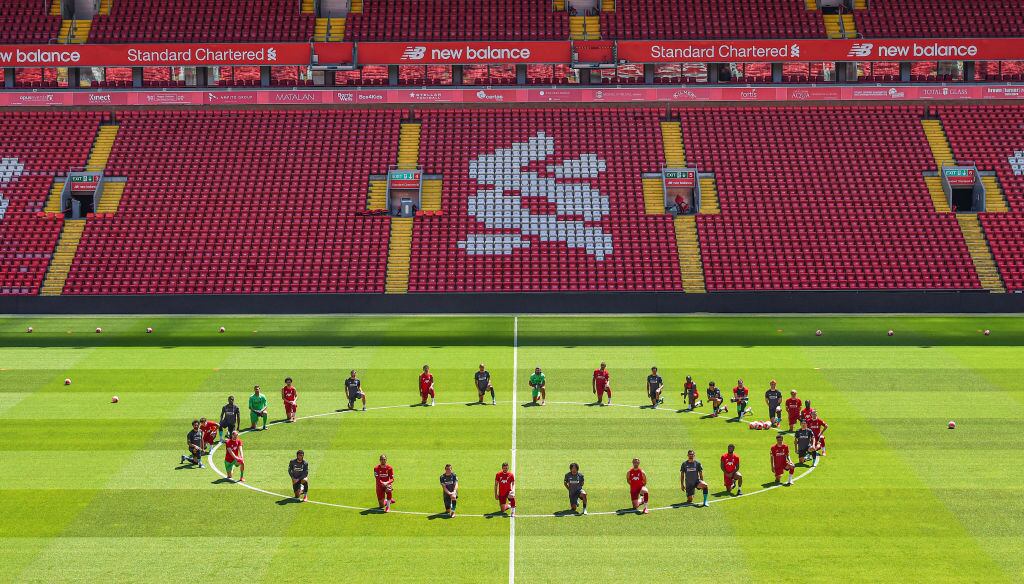 Plantel de Liverpool recuerda el Caso Floyd