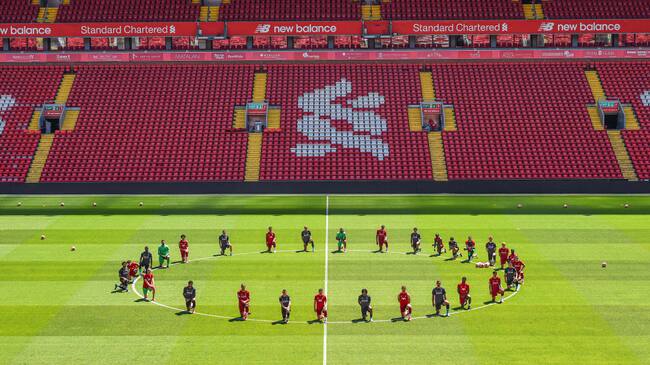 Plantel de Liverpool recuerda el Caso Floyd