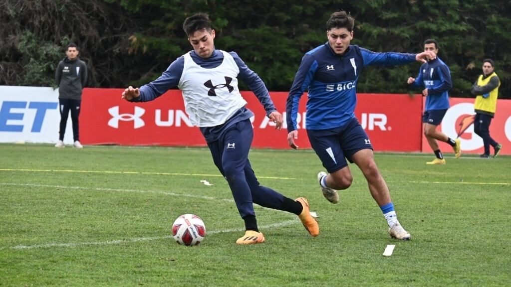 La formación de la UC en el primer partido del interinato de Rodrigo Valenzuela
