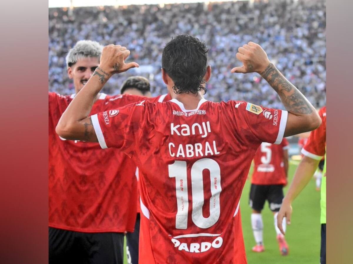 ¡Con un golazo de Cabral! Independiente vence sobre la hora a Talleres y suma su segunda victoria en la Primera División de Argentina
