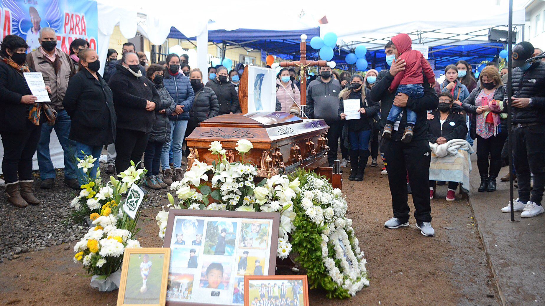 04 DE MAYO DE 2021/LONGAVÍEste martes se realiza el funeral de Emilio Jara, menor de 12 años asesinado en la comuna de Longaví. Hoy también formalizan las principales penas del crimen, que arriesgan penas de presidio
FOTO: ALEX BELTRÁN/AGENCIAUNO