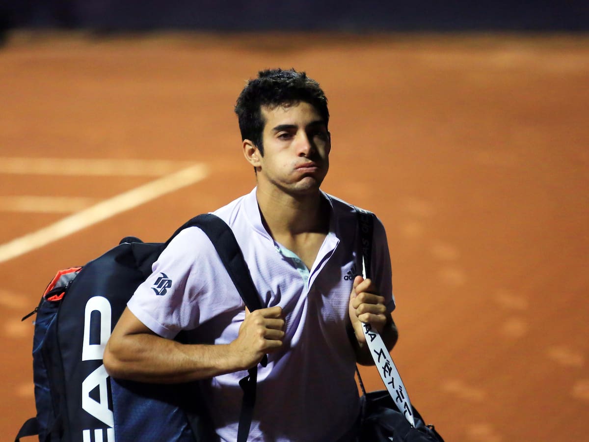 Cristian Garin no pudo contra su saque y quedó eliminado del ATP 250 de Córdoba tras caer ante Sebastián Báez