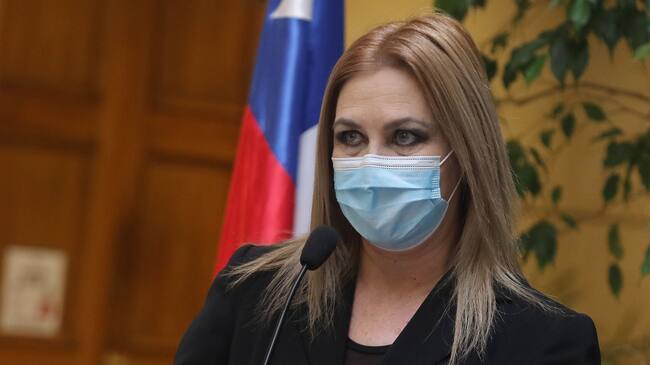 Tuiteros se lanzaron contra Pamela Jiles tras victoria de Gabriel Boric
