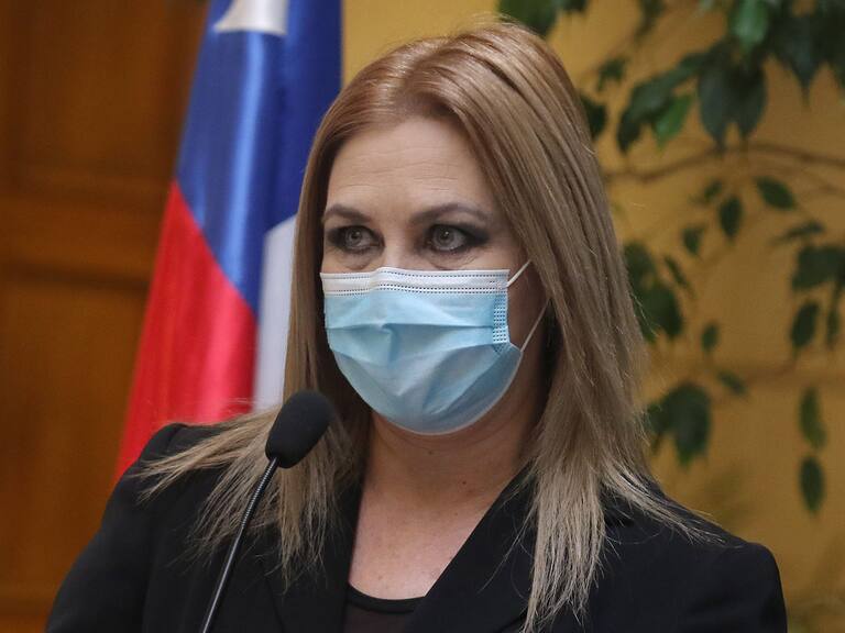 Tuiteros se lanzaron contra Pamela Jiles tras victoria de Gabriel Boric