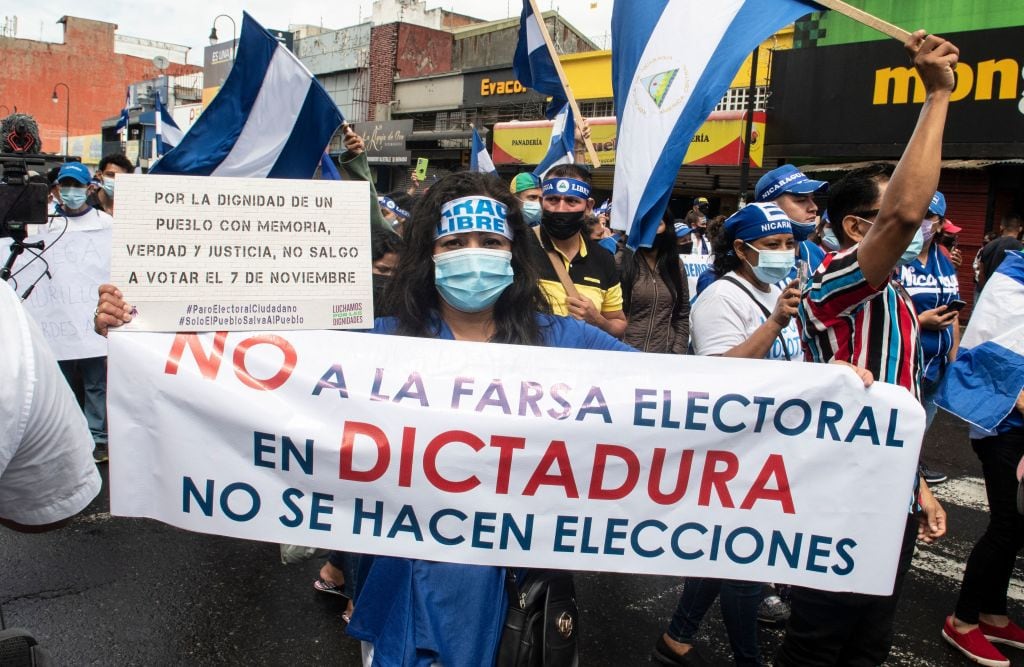 Nicaragüenses protestan en Costa Rica contra el régimen de Daniel Ortega