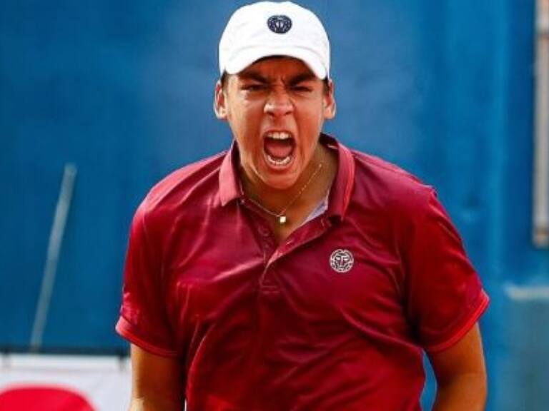 Daniel Núñez saca la cara por Chile y avanza a semifinales del M15 de Santiago