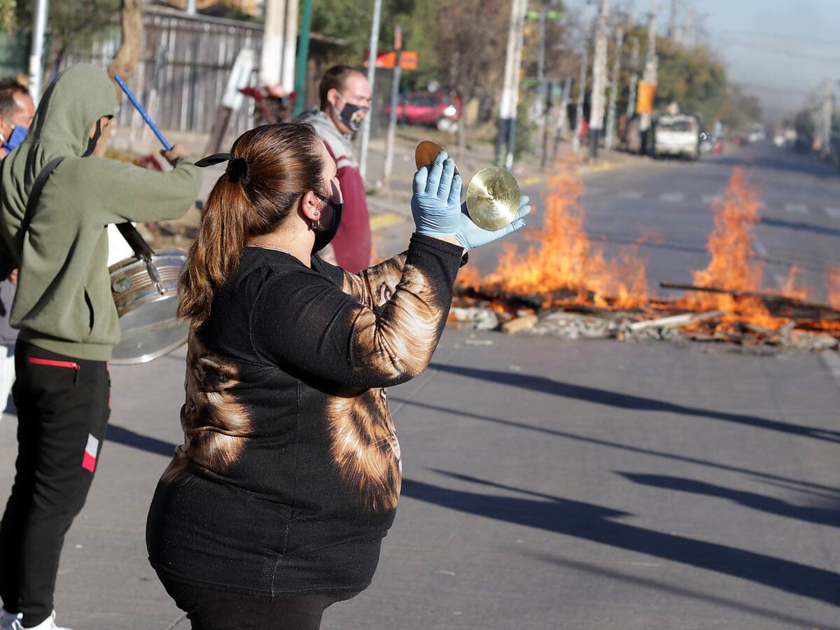 Nuevas manifestaciones por falta de ayuda se registran en distintos puntos de la capital