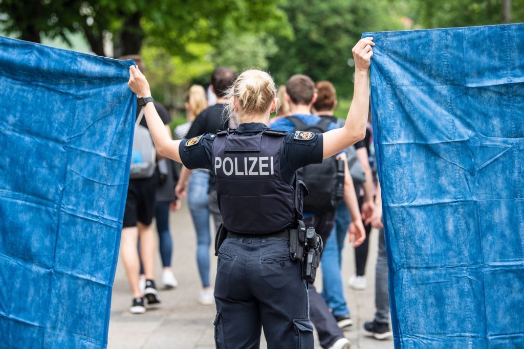 La policía resguarda zona del ataque en escuela de Bremerhaven