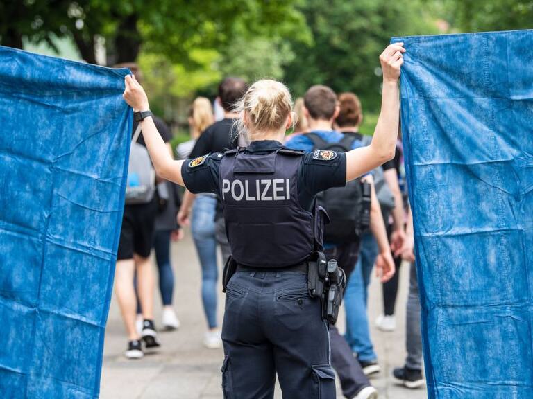 La policía resguarda zona del ataque en escuela de Bremerhaven